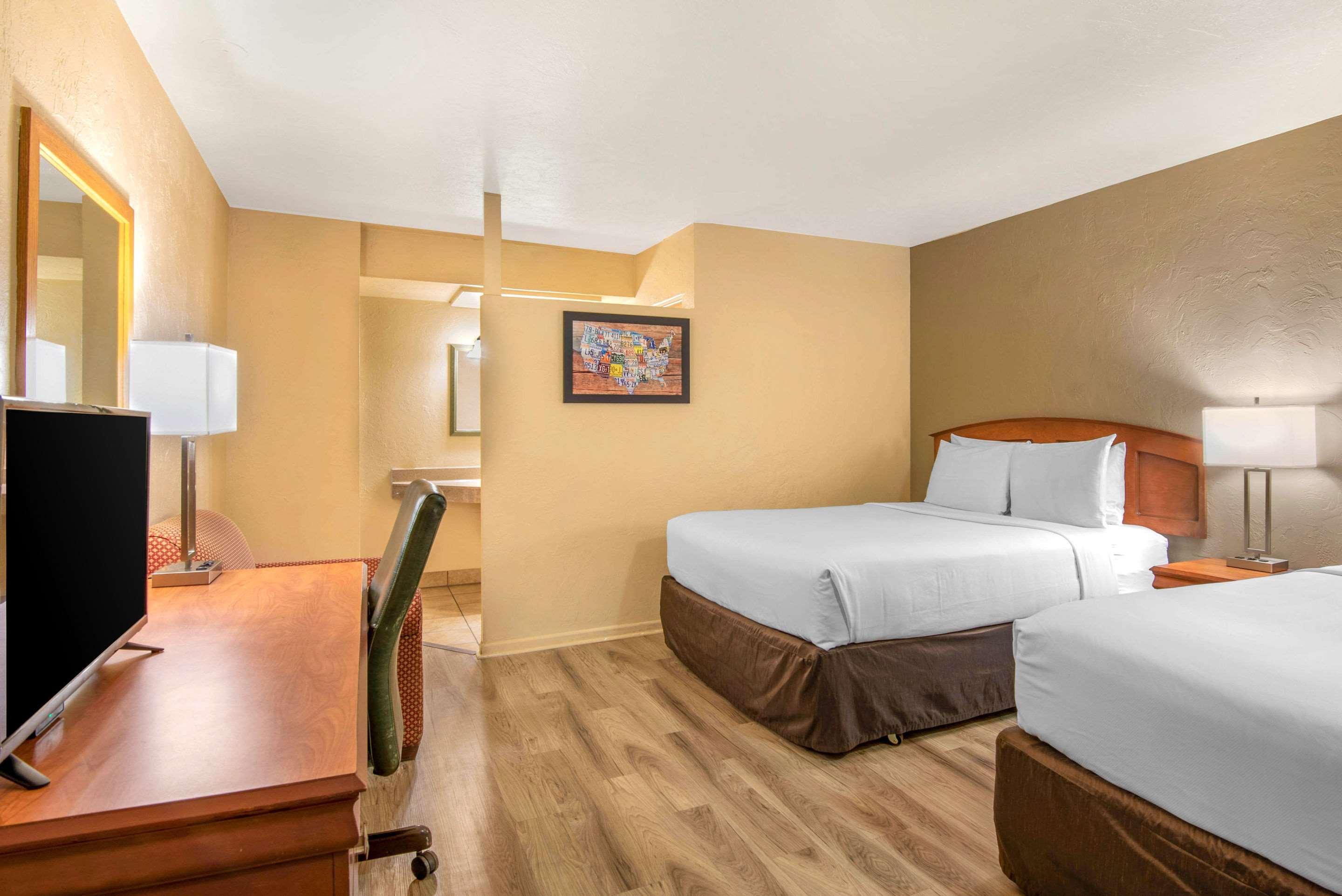 Econo Lodge Inn & Suites Durango Eksteriør billede